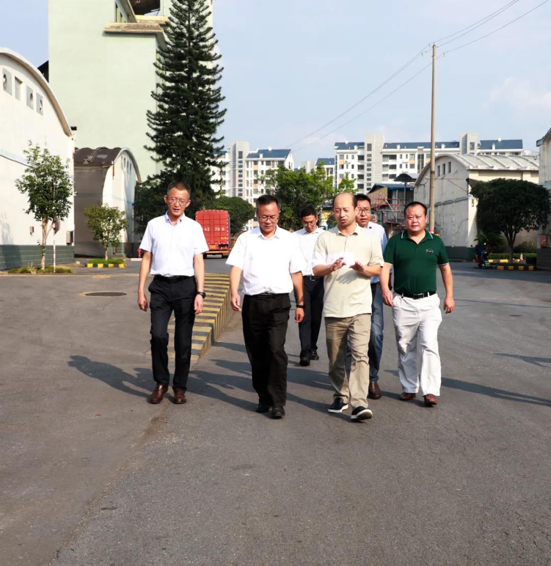 贺聚轮带队赴广西桂林开展招商引资考察磋商深化项目合作!
